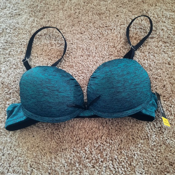 NWT Coobie 32 A Bra..  Padded Underwire, removable straps. - Picture 1 of 4